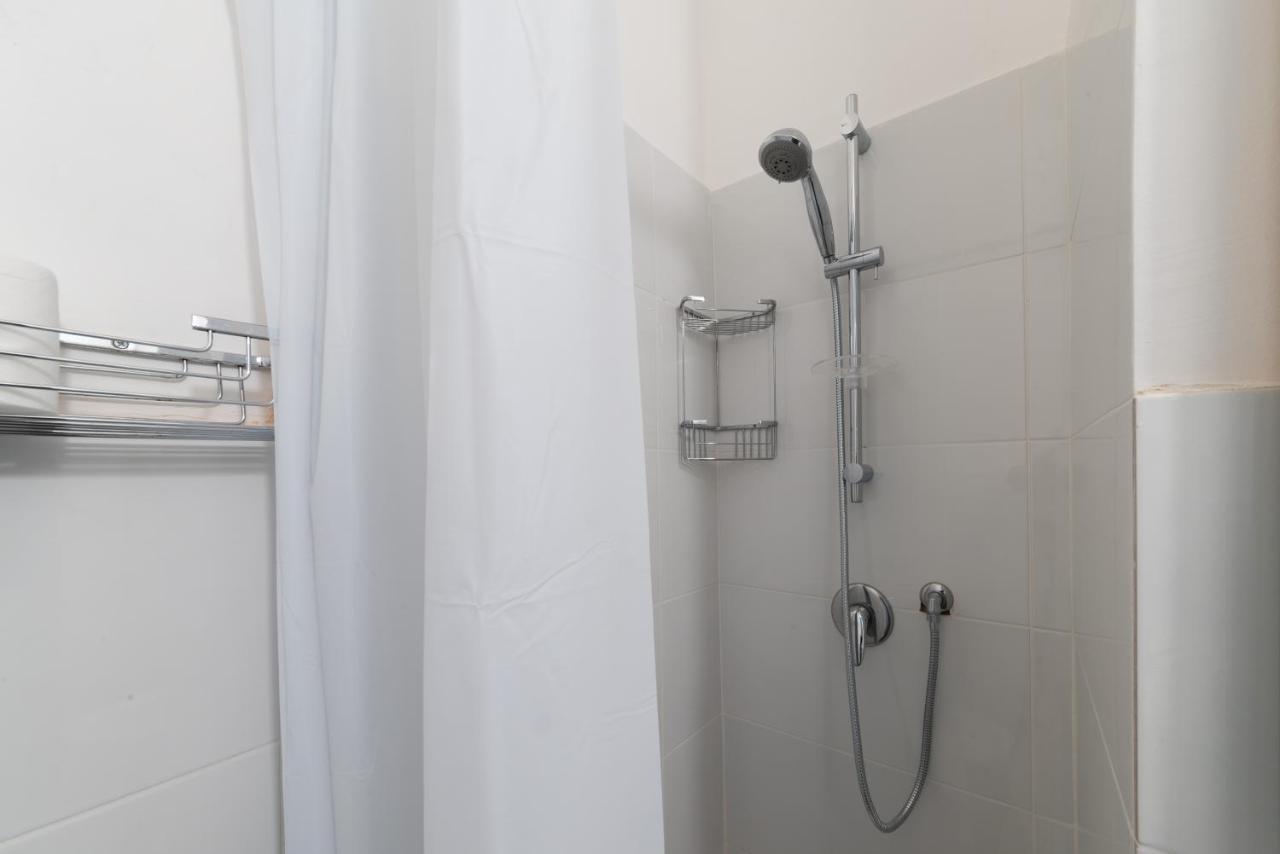 Appartamento Maddalena Alto - Affitti Brevi Italia Genoa Bagian luar foto